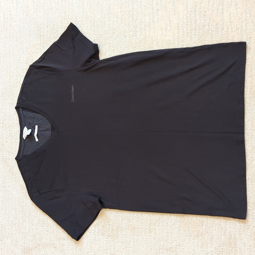 Calvin Klein Premium V-neck Tee